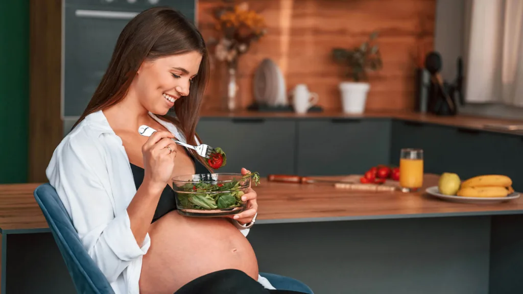 Dieta dla kobiet w ciąży - jak powinien wyglądać jadłospis sztos dla mam?